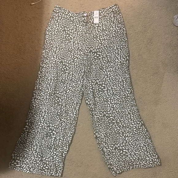 LOFT Pants - LOFT Olive Green and White Printed Wide-Leg Pants